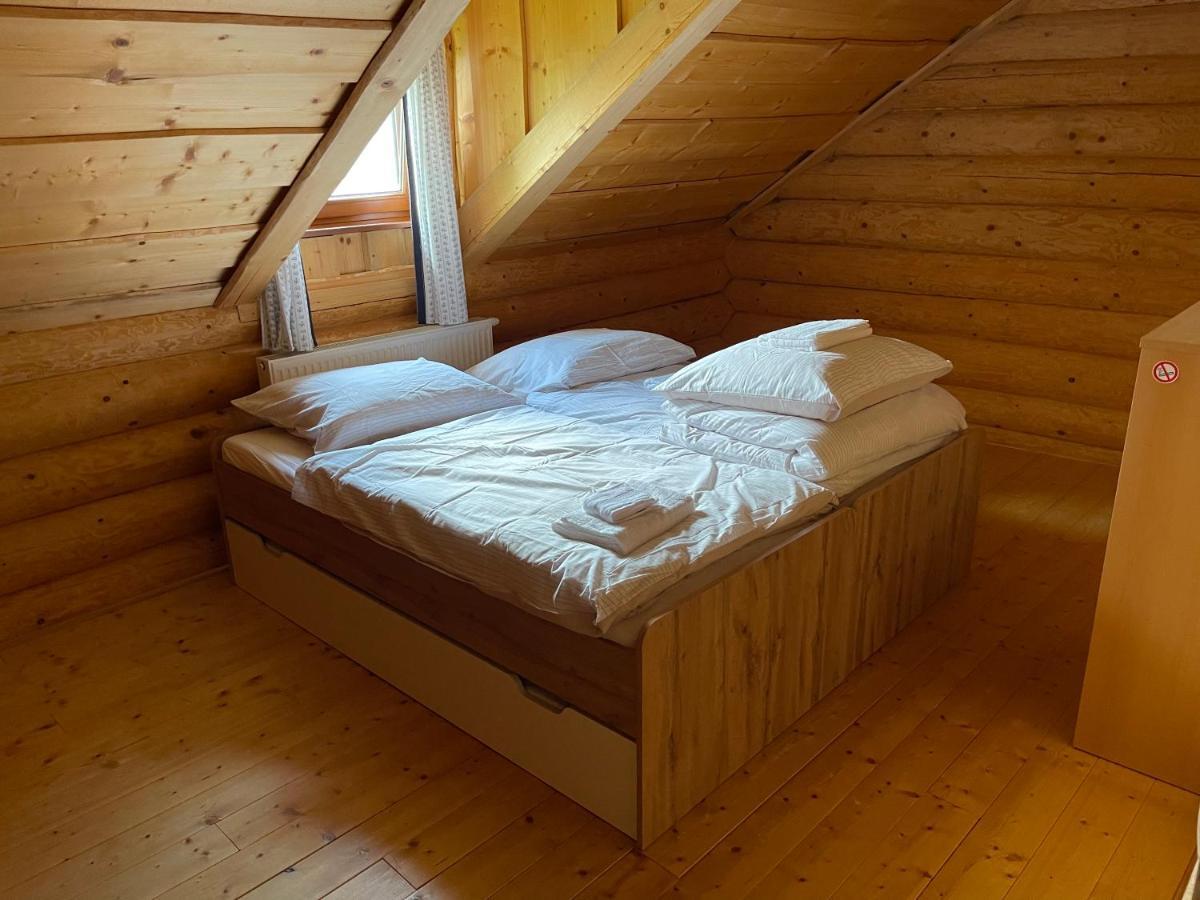 Trinity Log Cabin Wellness Resort Strba Ngoại thất bức ảnh