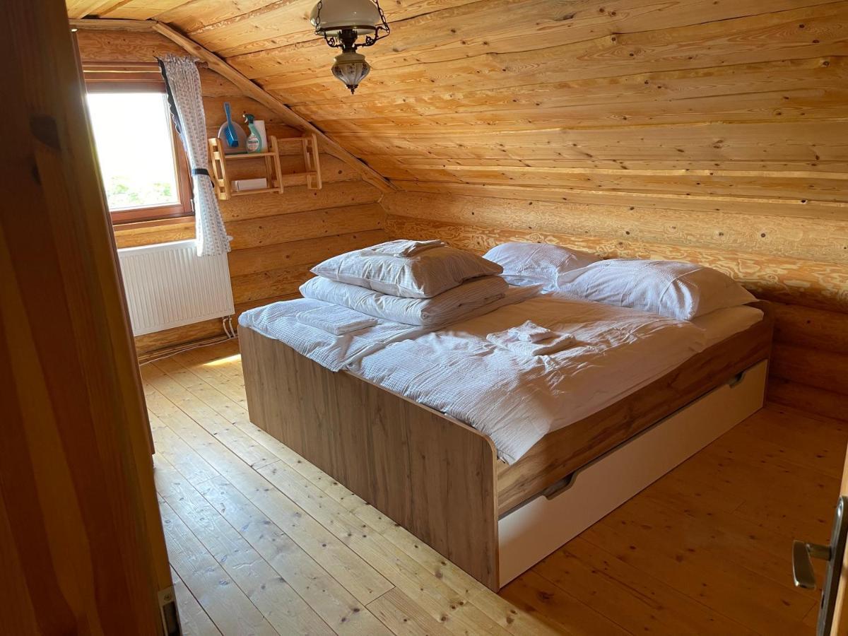 Trinity Log Cabin Wellness Resort Strba Ngoại thất bức ảnh