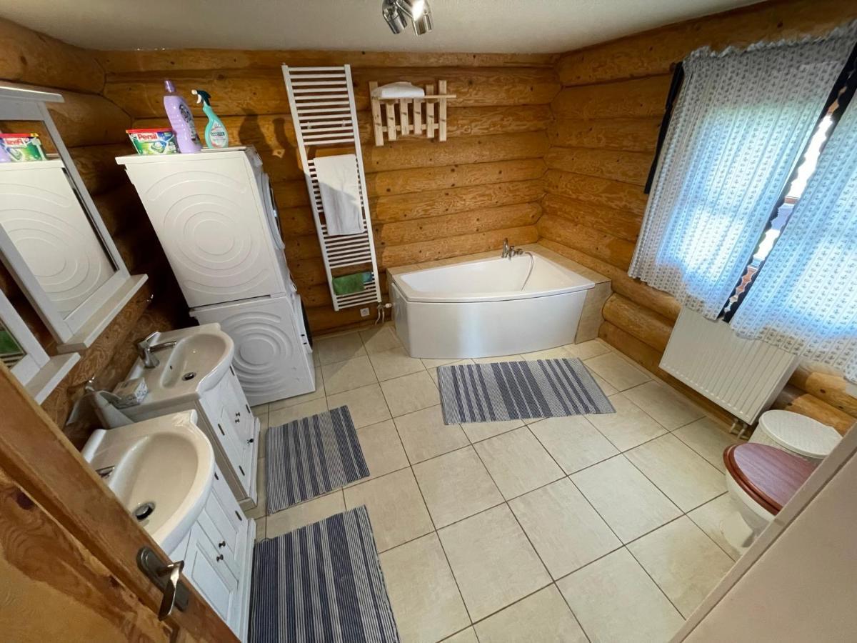 Trinity Log Cabin Wellness Resort Strba Ngoại thất bức ảnh